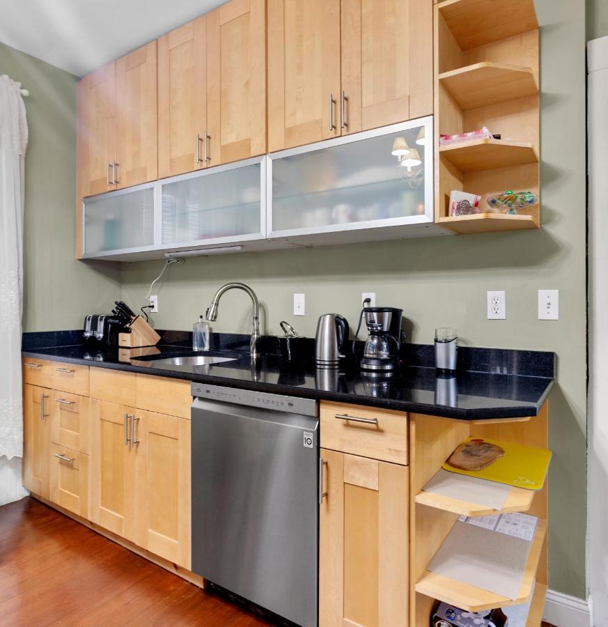 Bright & Spacious 2Br Apartment, Mins From Downtown Boston, Parking Exterior foto