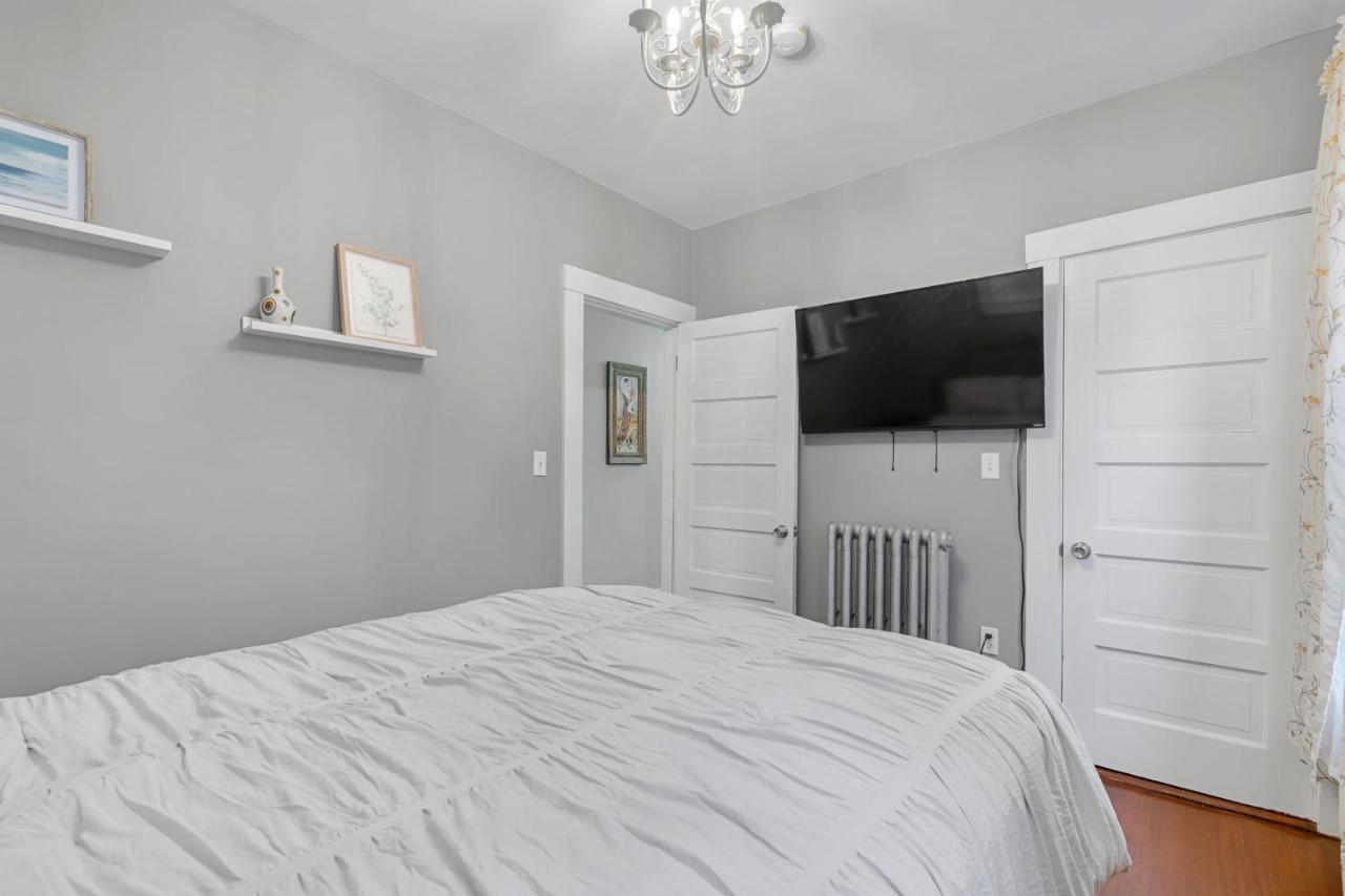 Bright & Spacious 2Br Apartment, Mins From Downtown Boston, Parking Exterior foto