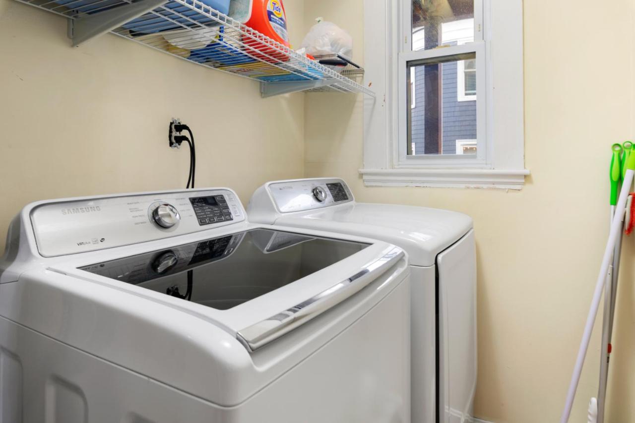 Bright & Spacious 2Br Apartment, Mins From Downtown Boston, Parking Exterior foto