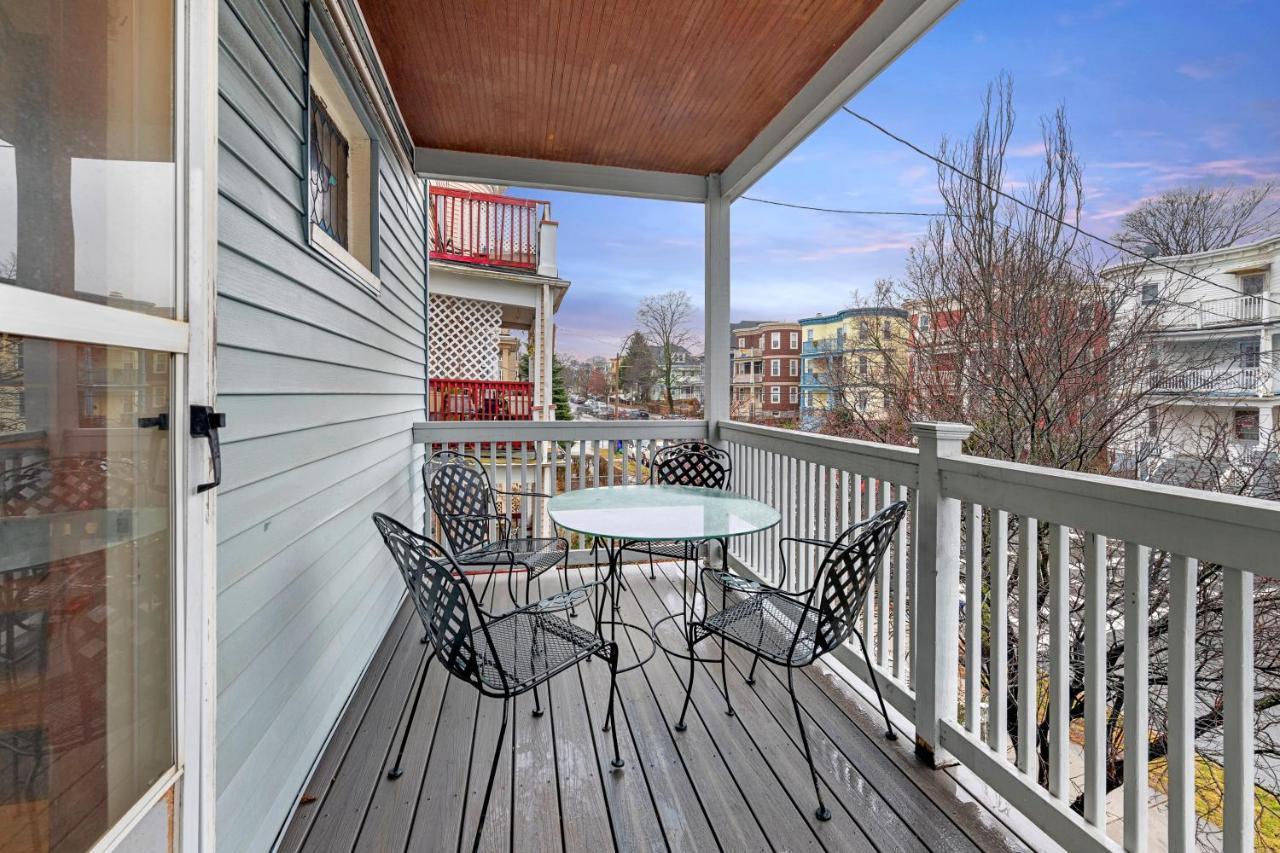 Bright & Spacious 2Br Apartment, Mins From Downtown Boston, Parking Exterior foto